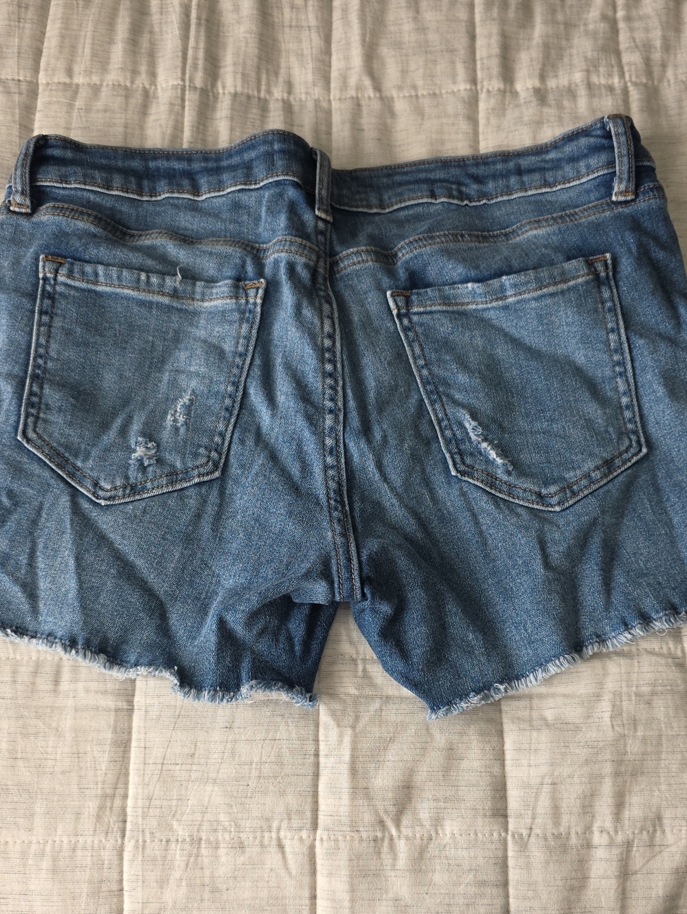 Just USA Women's Distressed Denim Shorts - Size 29 - Picture 4 of 4